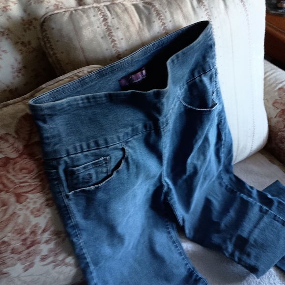 Vintage Gloria Vanderbilt jeans - Picture 2 of 5